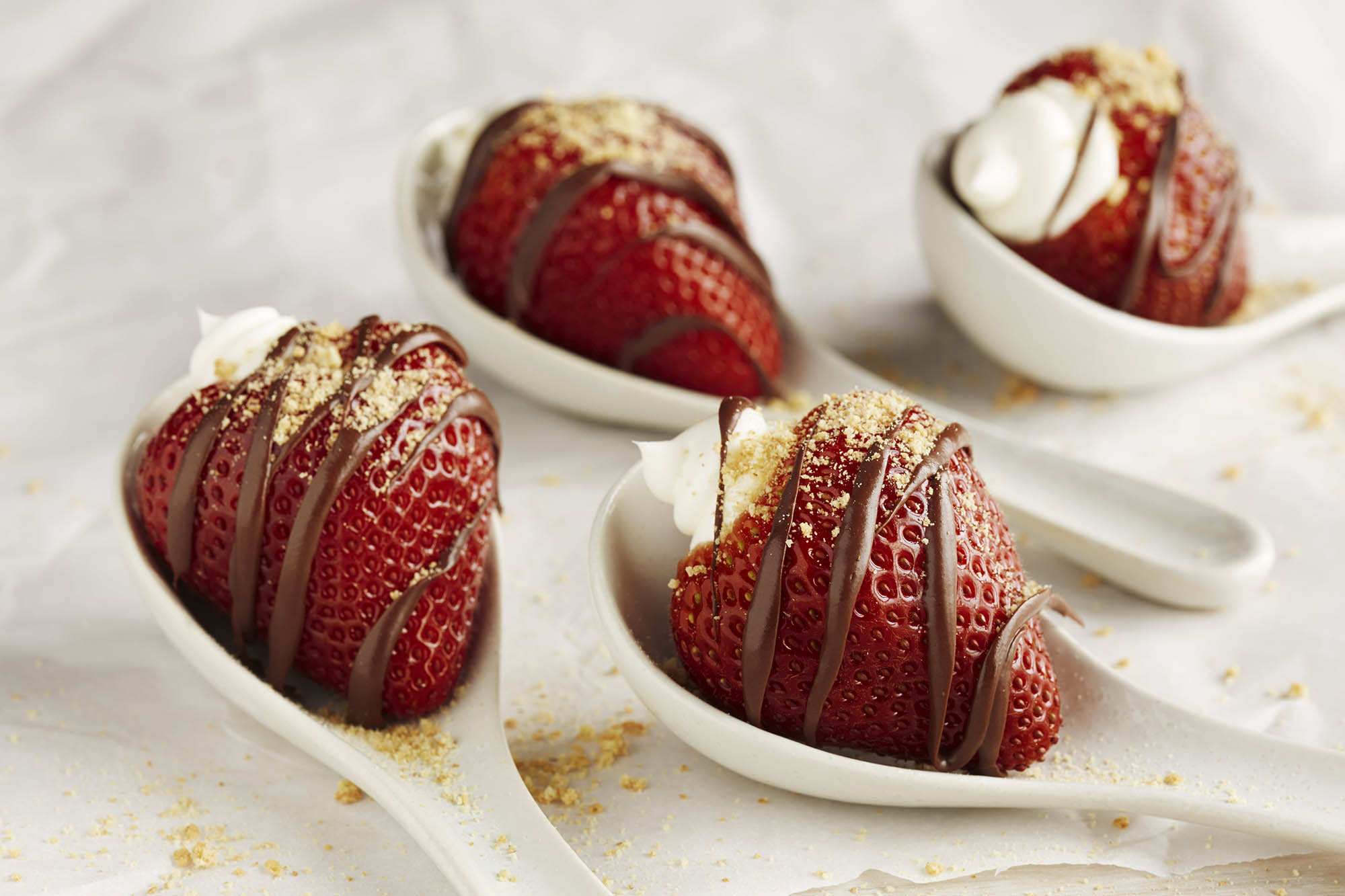 NoBake Strawberry Cheesecake Bites