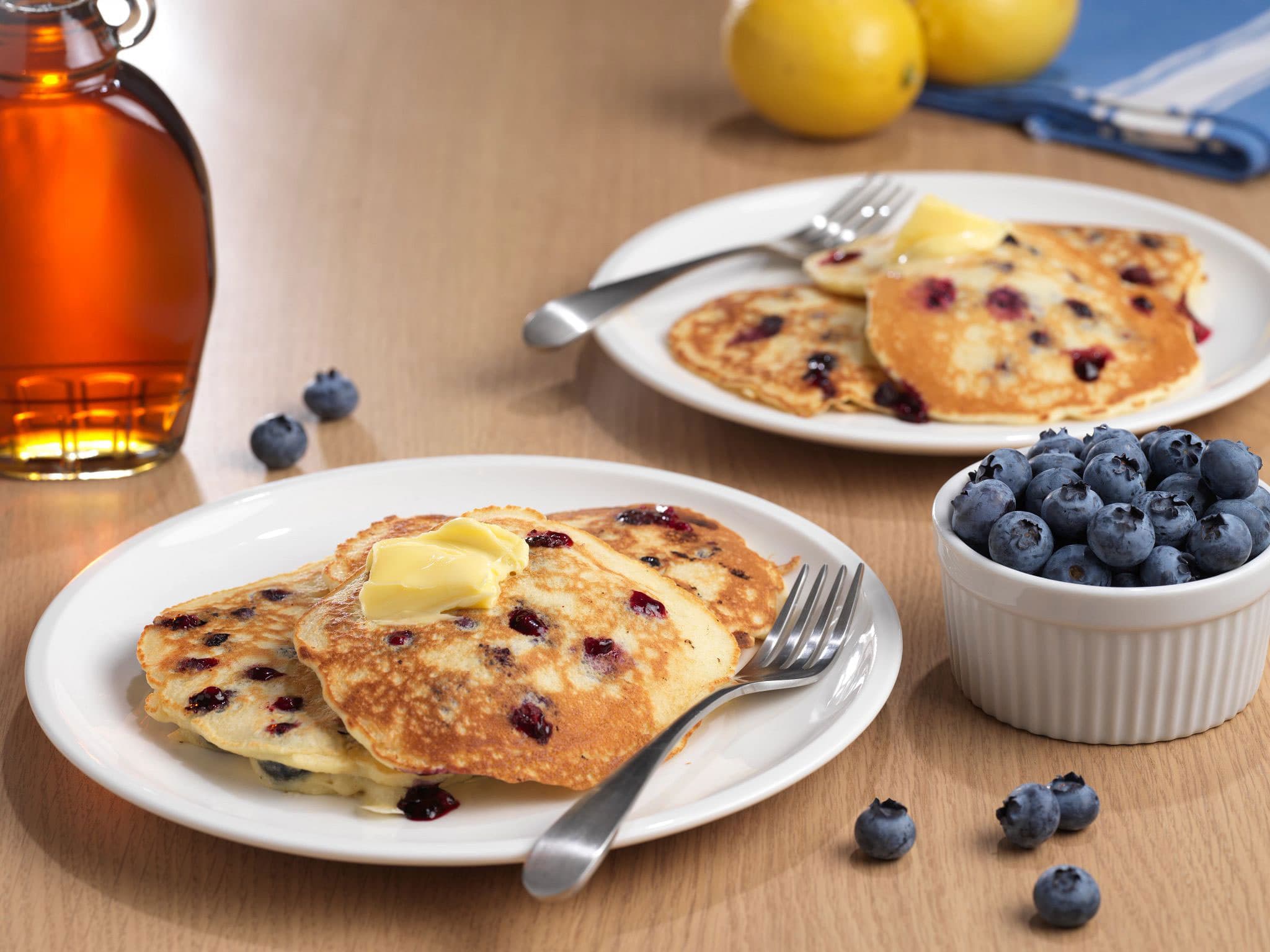 1-Yogurt-Blueberry-Pancakes_WEB-item-v-1661253529