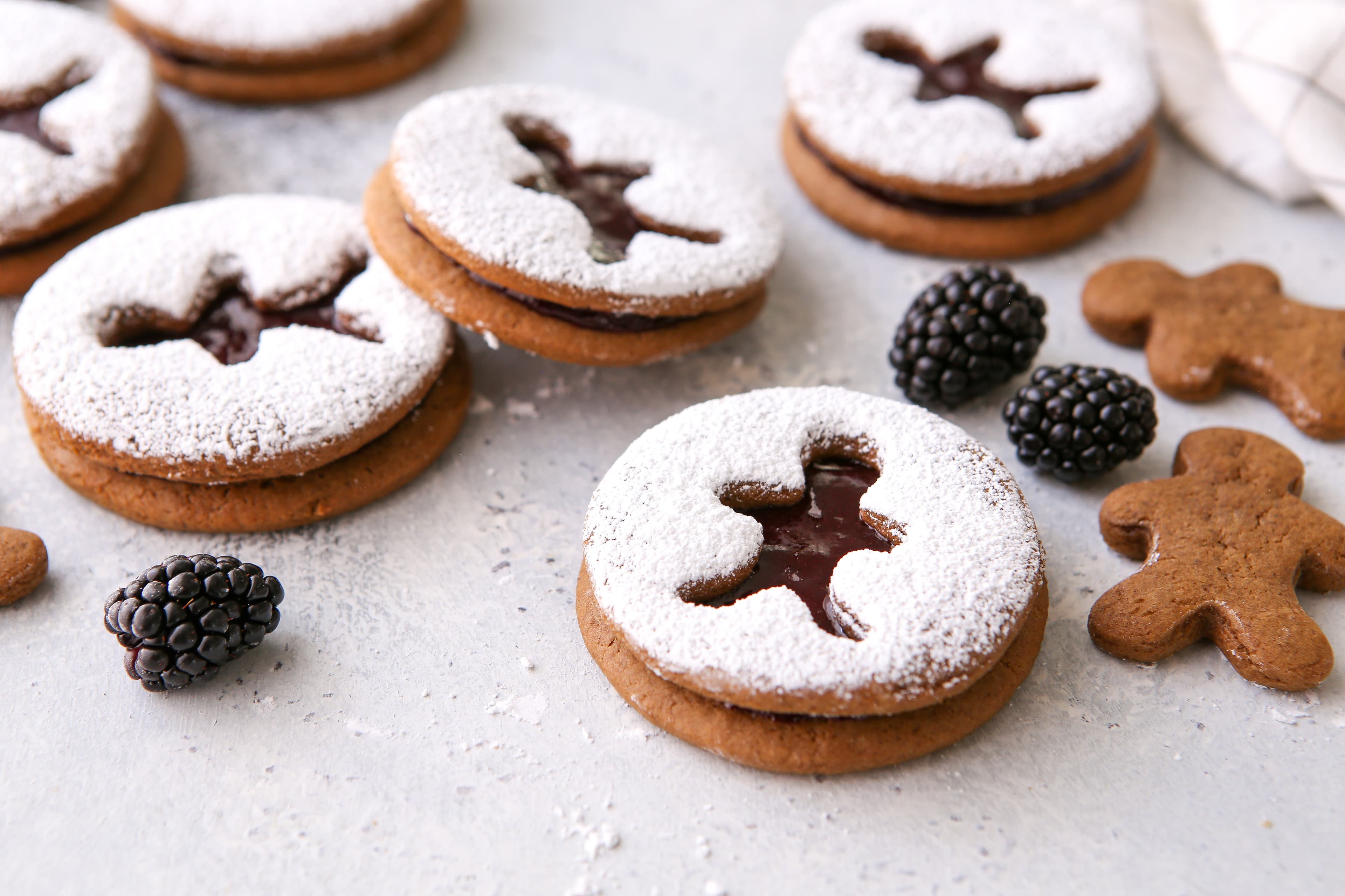 Blackberry Gingerbread Linzer Cookies with blackberries