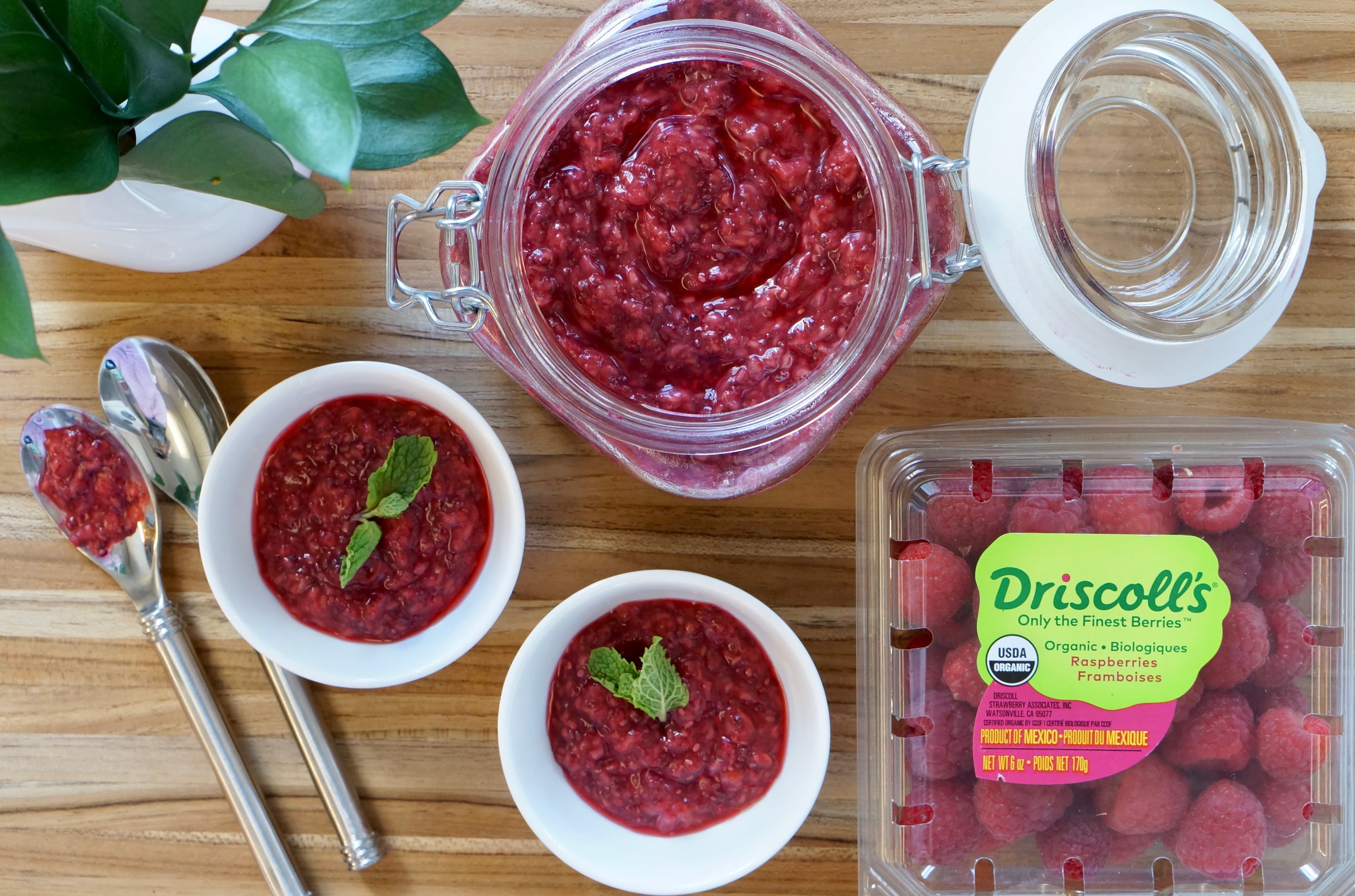Driscoll's Raspberry Chia Sauce