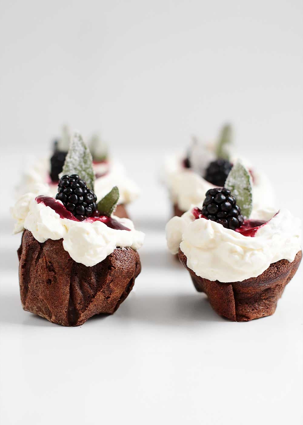 gluten free blackberry cupcakes with fresh blackberries and mint