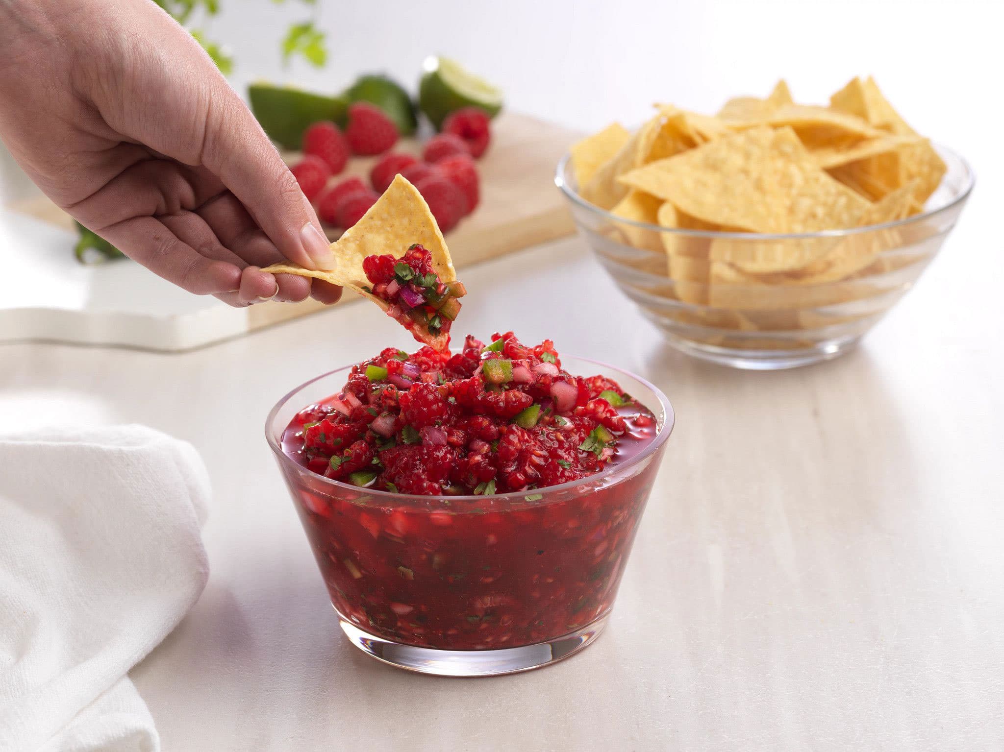 Raspberry-Cilantro-Salsa_10115_CC_210724-item-v-657055346