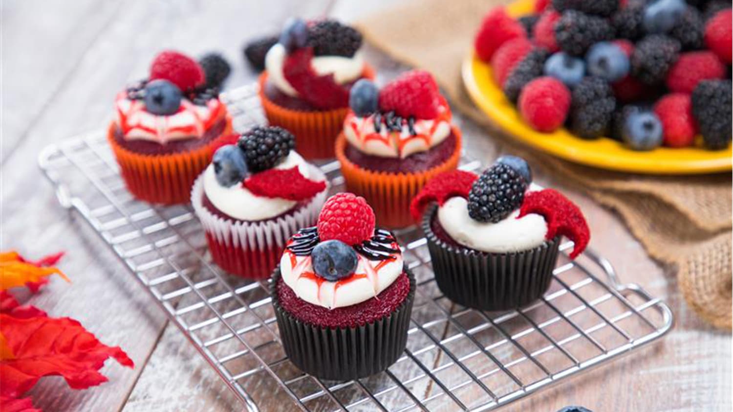 berry spooky cupcakes