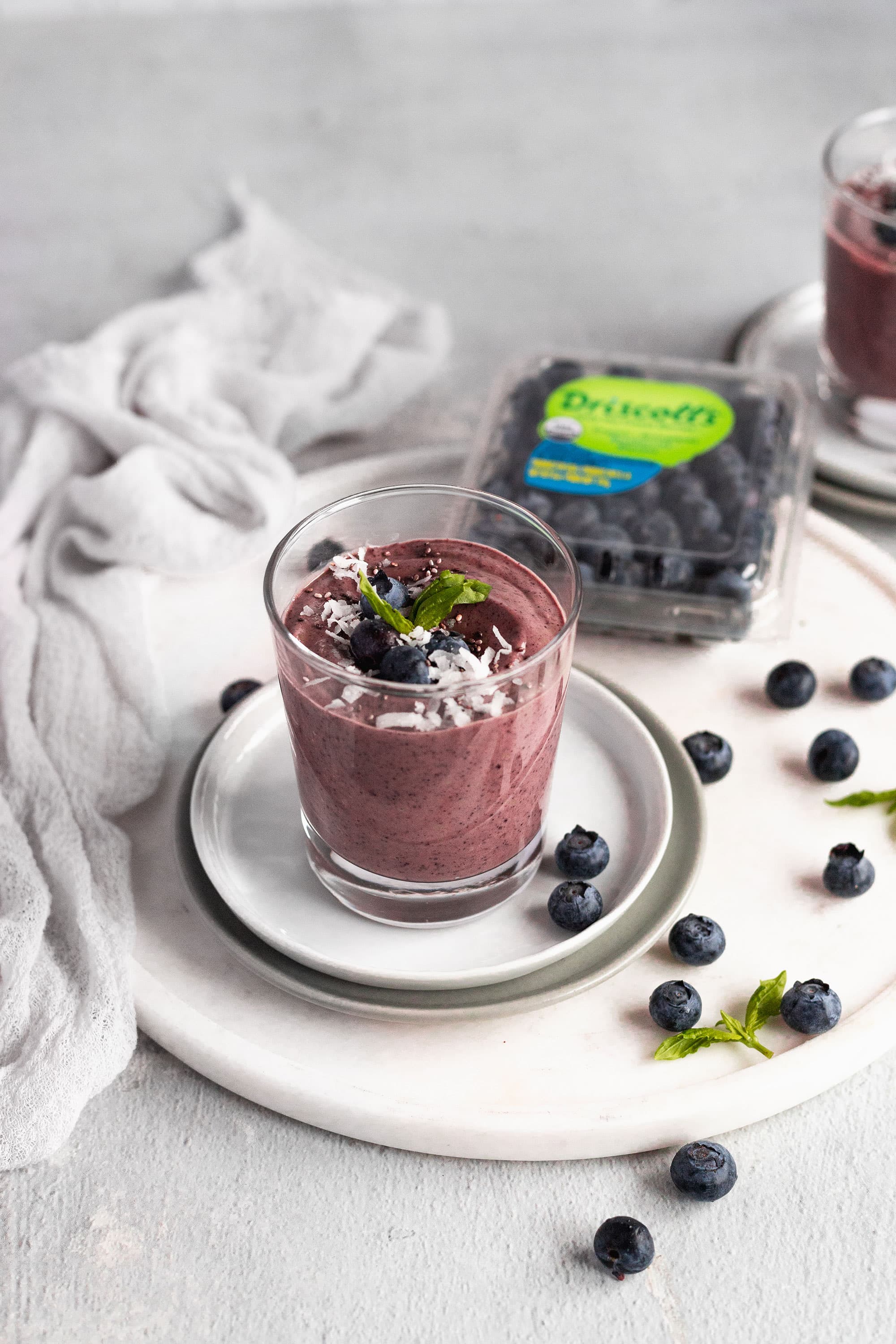 blueberry-smoothie2-item-v-801379204